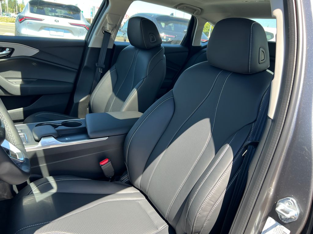 Thumbnail: 2025 Acura TLX - 15