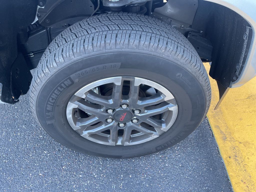 Thumbnail: 2025 Toyota Tacoma - 9