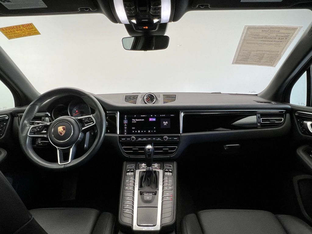 Thumbnail: 2020 Porsche Macan - 6