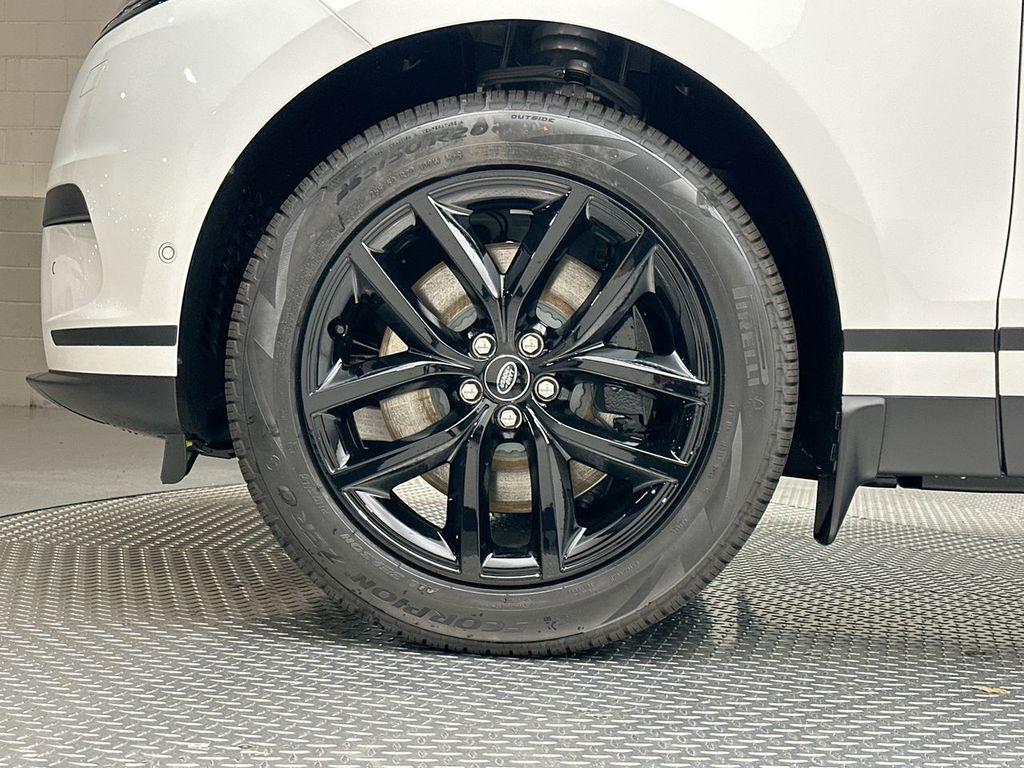 Thumbnail: 2026 Land Rover Range Rover Velar - 5