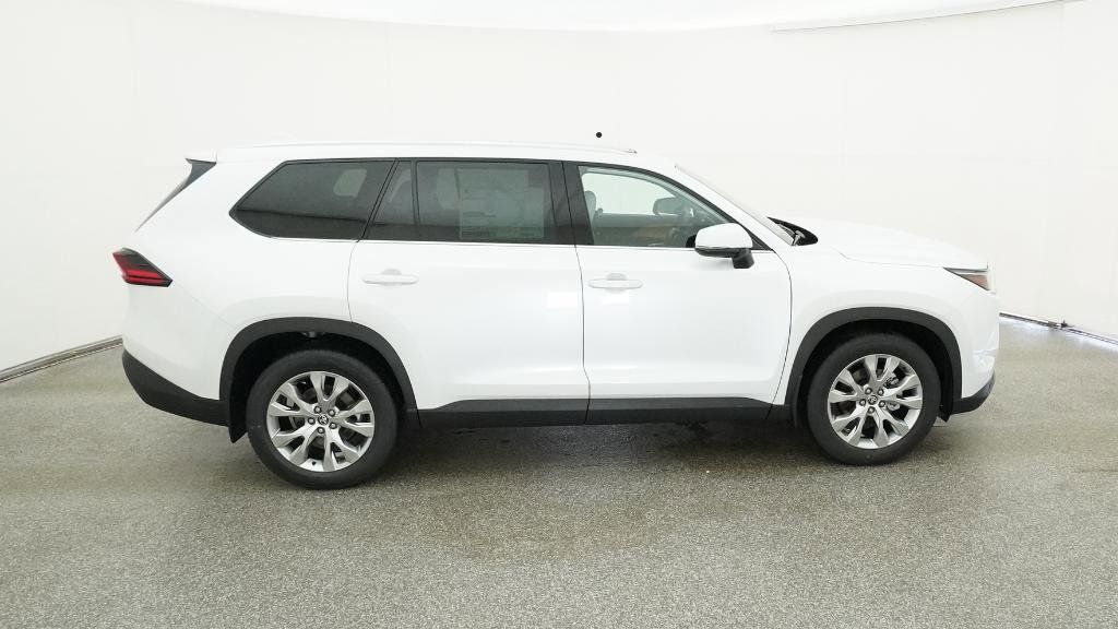 Thumbnail: 2026 Toyota Grand Highlander - 13