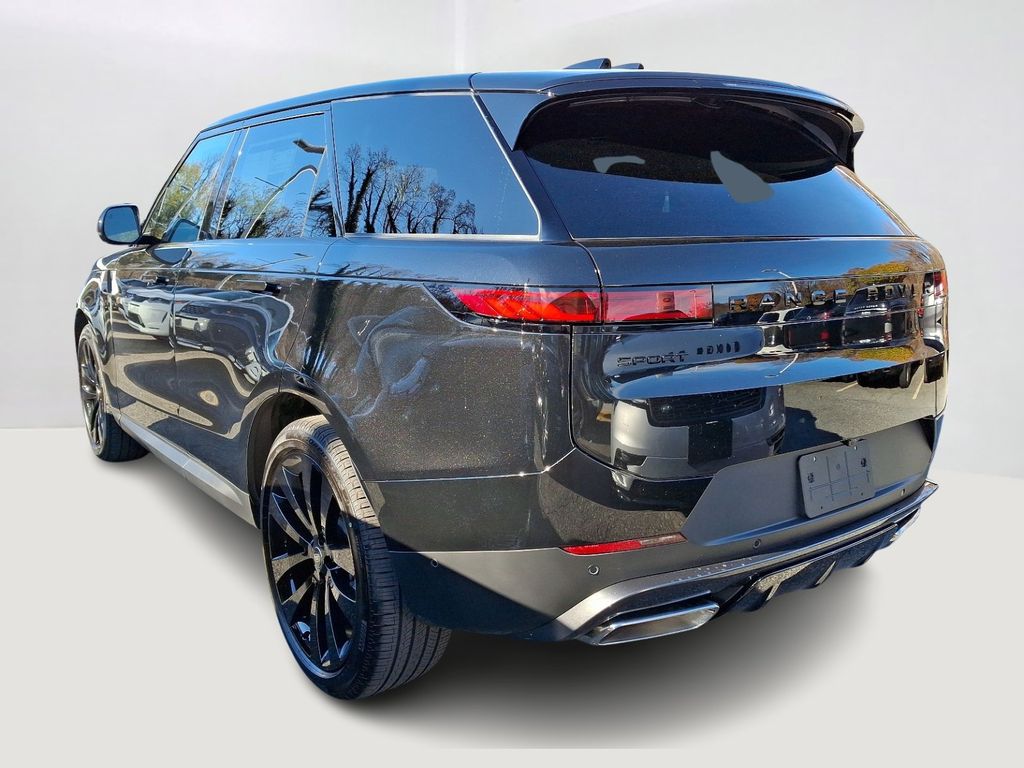 2025 Land Rover Range Rover Sport SE 4