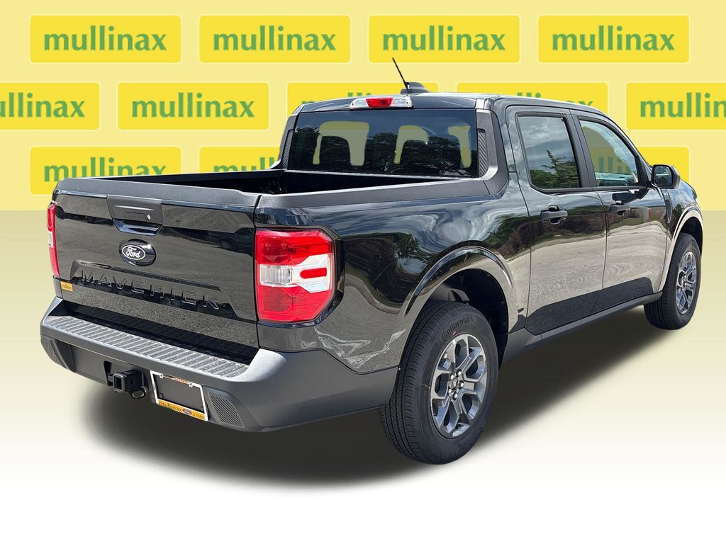 New 2026 Black Ford XLT image 4