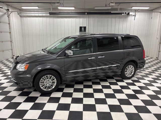 Gray (Granite Crystal Metallic Clearcoat) 2015 Chrysler Town & Country Limited FWD Minivan Front-Wheel Drive 6-Speed Automatic