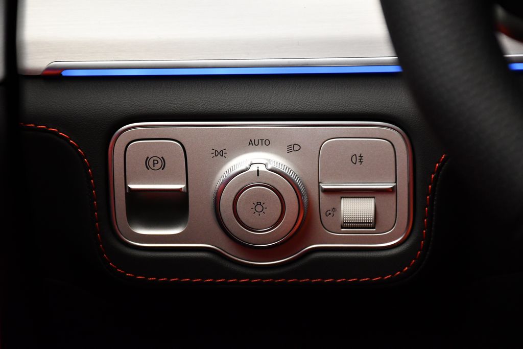 Thumbnail: 2025 Mercedes-Benz GLE - 20