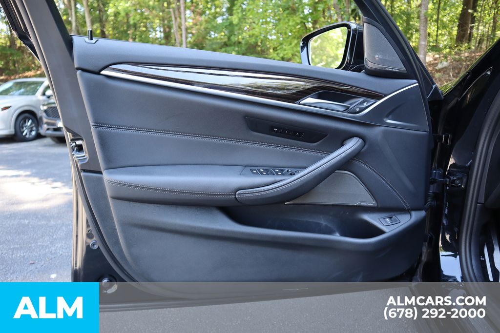 Used 2023 Black BMW 540i image 11
