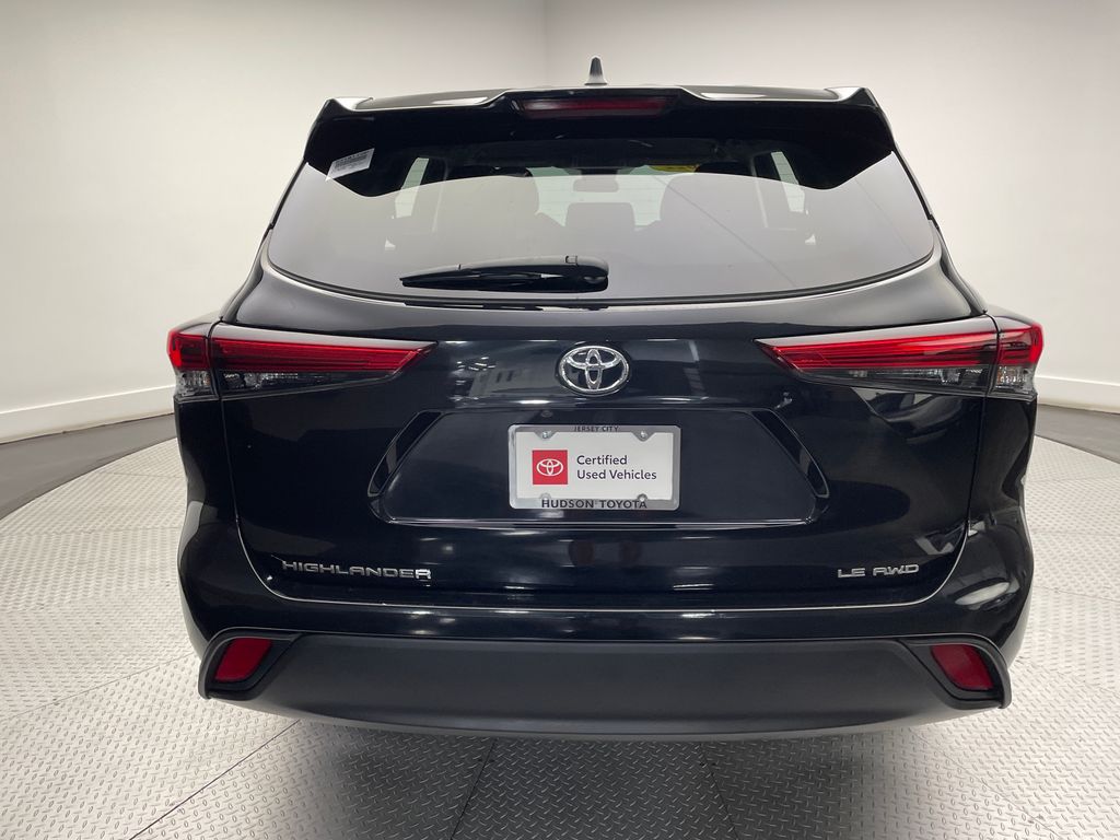 2022 Toyota Highlander LE 6
