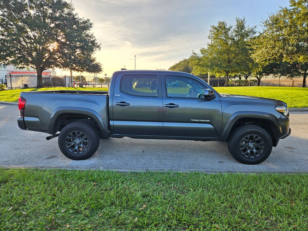 Thumbnail: 2022 Toyota Tacoma - 6
