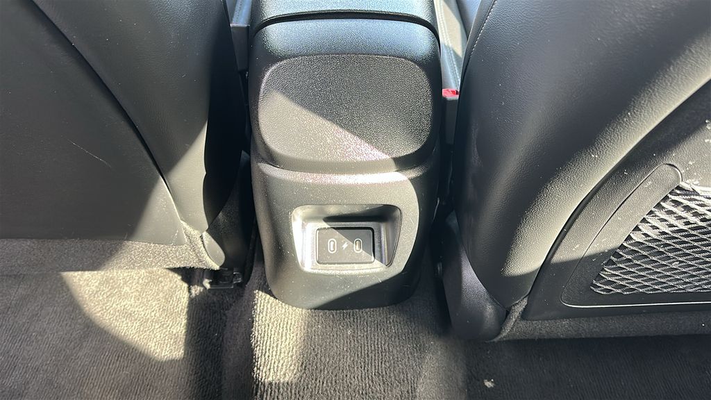 2024 Hyundai Elantra Limited White at Baytown Hyundai