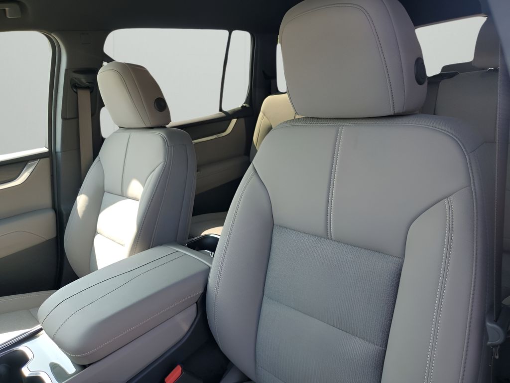 New 2026 Silver GMC Elevation image 32