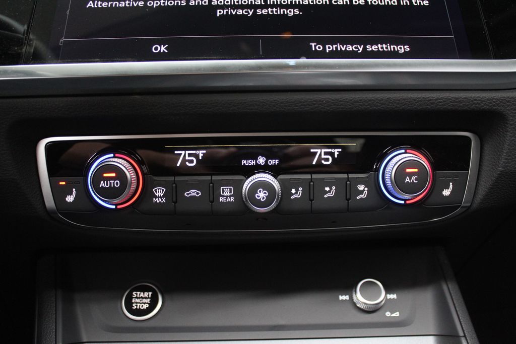 Thumbnail: 2025 Audi Q3 - 19