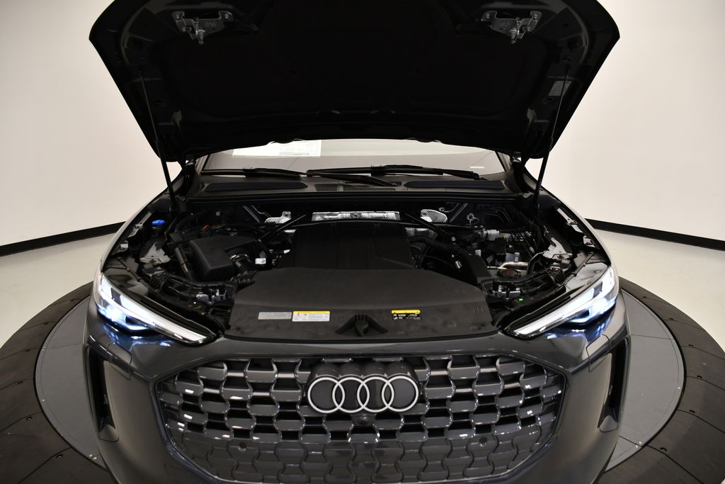 2025 Audi Q5 Premium 12
