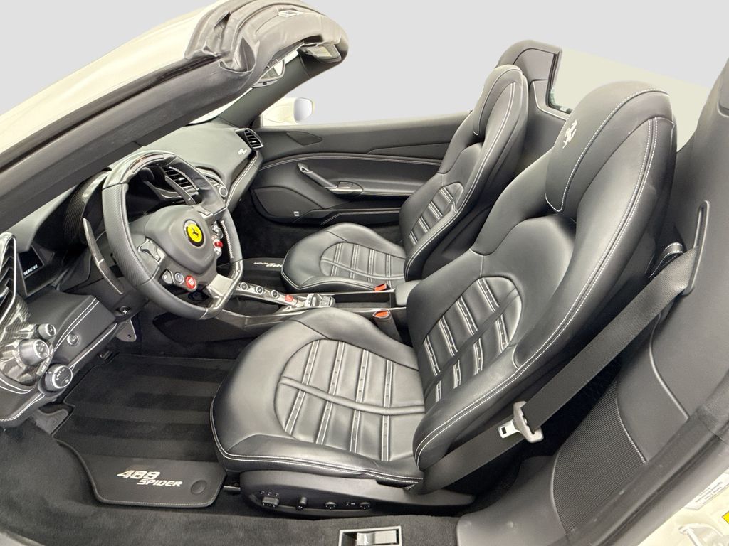 Thumbnail: 2018 Ferrari 488 - 26