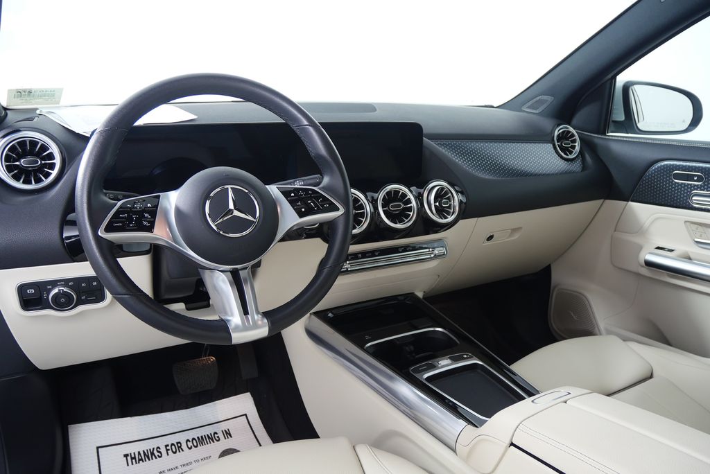 Thumbnail: 2024 Mercedes-Benz GLA - 21