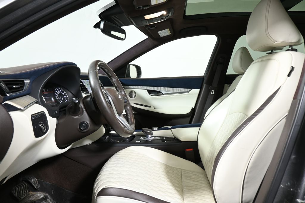 Thumbnail: 2021 INFINITI QX50 - 3