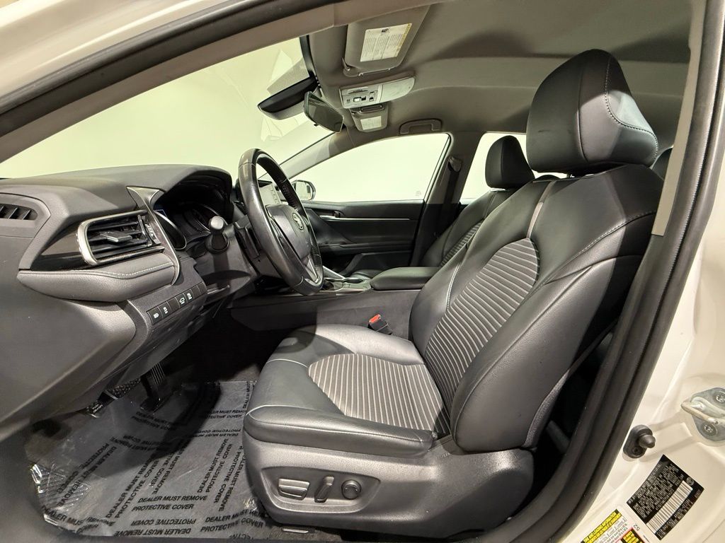 Thumbnail: 2023 Toyota Camry - 12