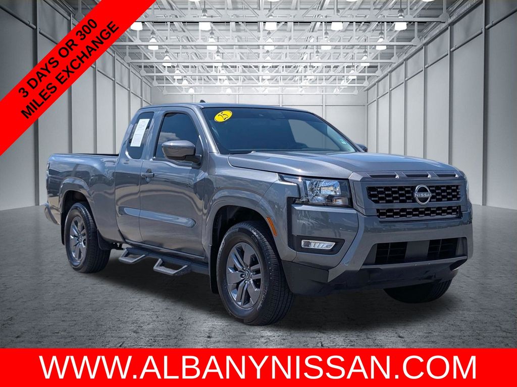 2025 Nissan Frontier SV