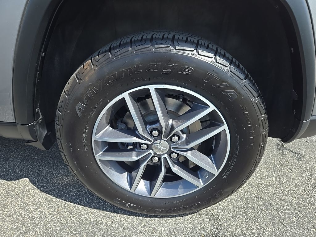 2018 Jeep Grand Cherokee Limited Edition 19