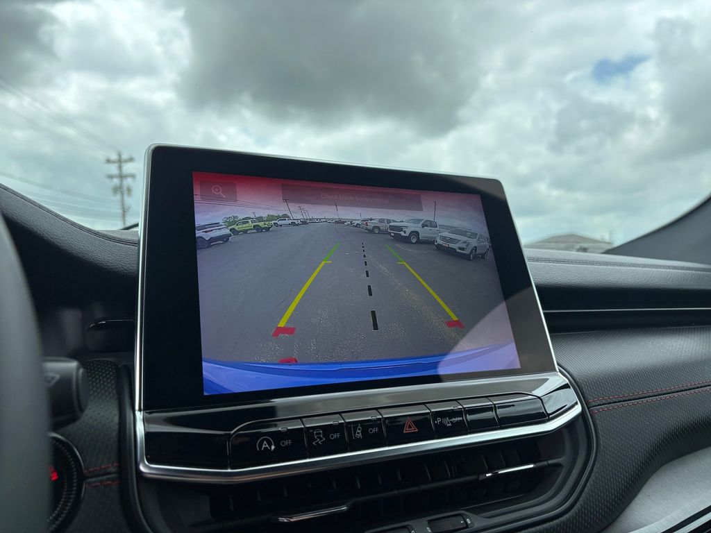 Used Car 2025 Jeep Compass  Trailhawk For Sale Under $30,000 In Austin, Texas