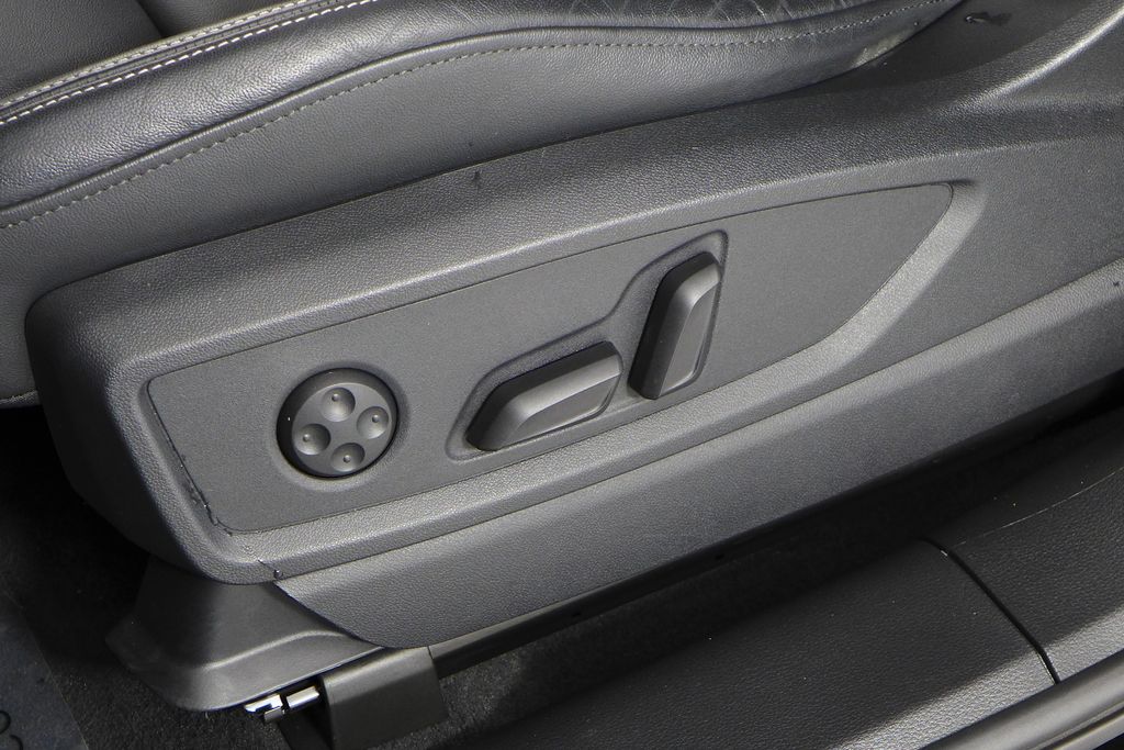 Thumbnail: 2024 Audi Q5 - 23