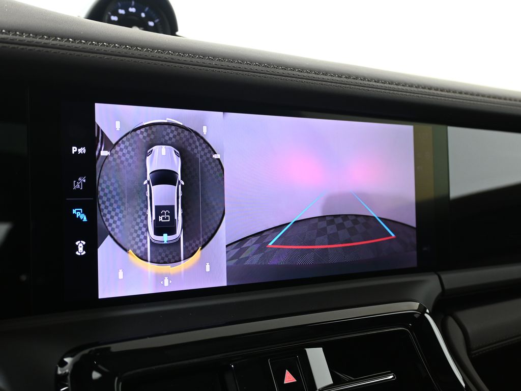 Thumbnail: 2026 Porsche Panamera - 27