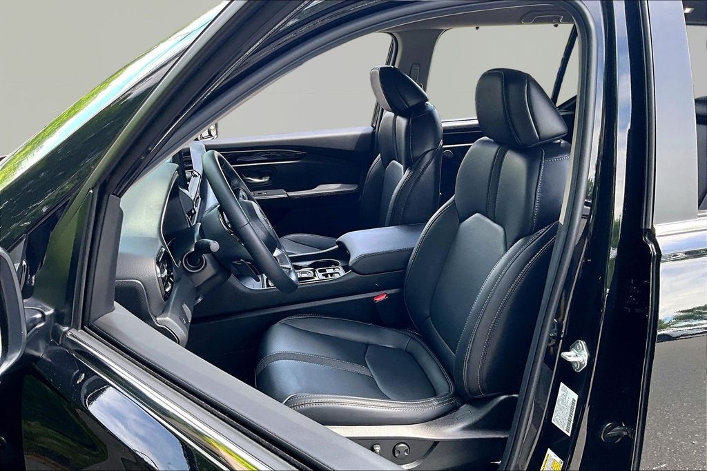 2025 Honda Pilot EX-L - Photo 15