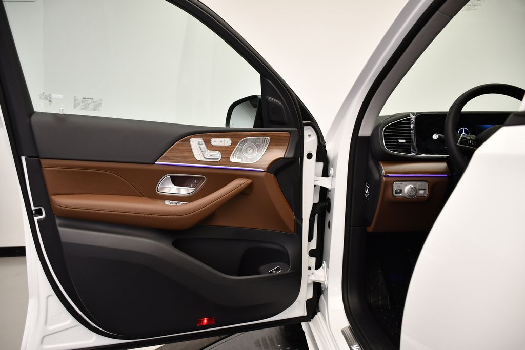 Thumbnail: 2026 Mercedes-Benz GLE - 32