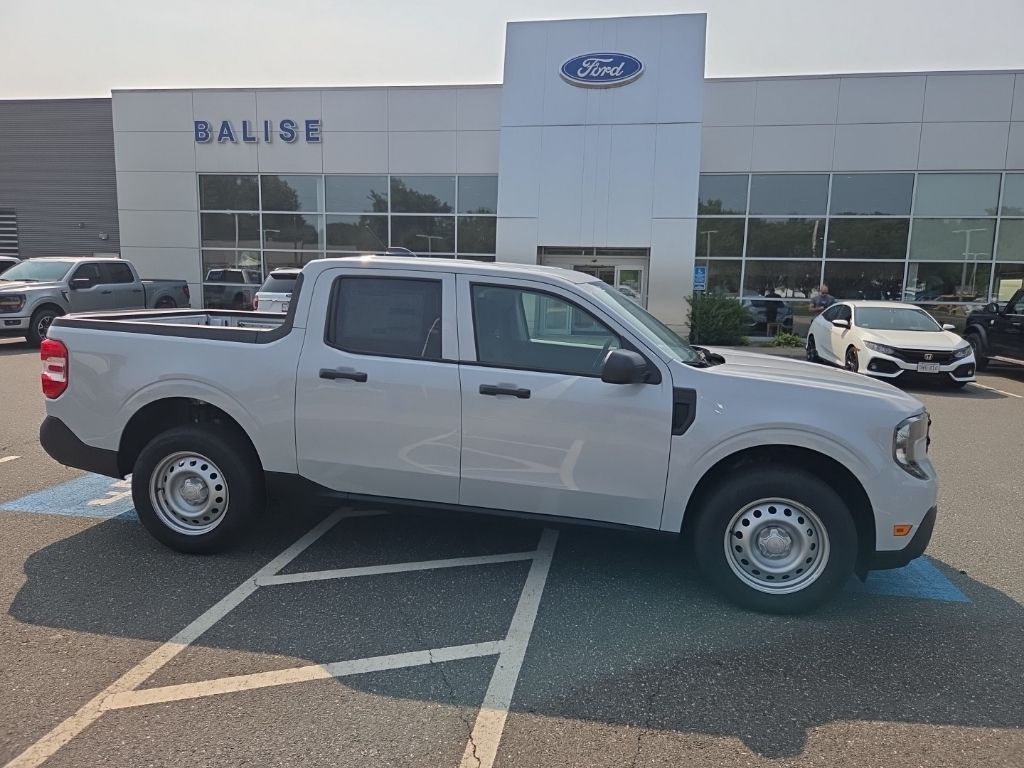 White Metallic 2025 Ford Maverick XL SuperCrew FWD Pickup Truck Front-Wheel Drive Continuously Variable Transmission