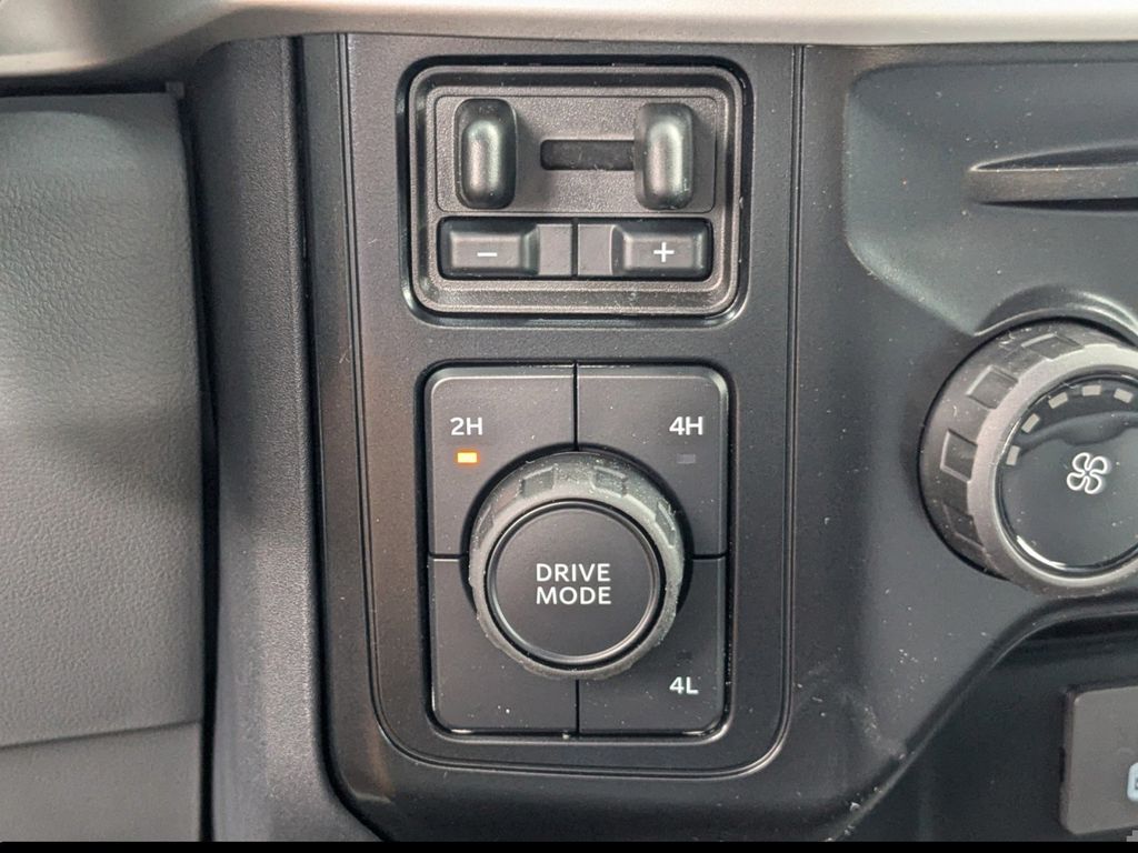 2025 Ford F-350 Super Duty XL