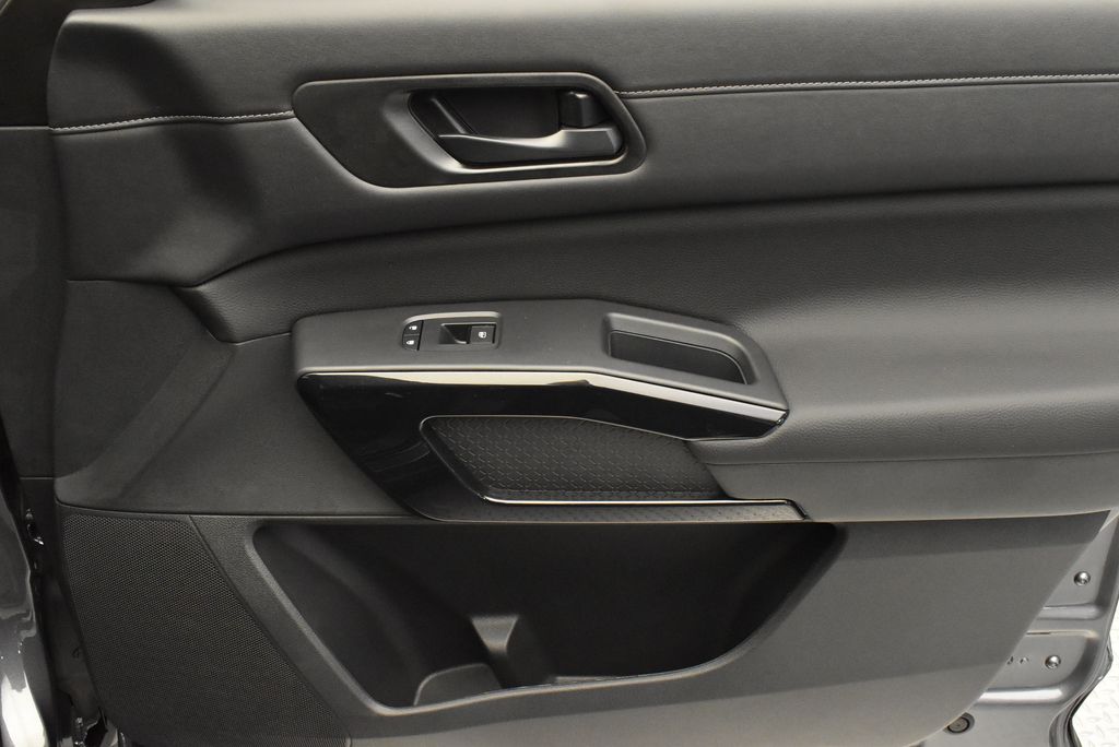 Thumbnail: 2025 Nissan Pathfinder - 22