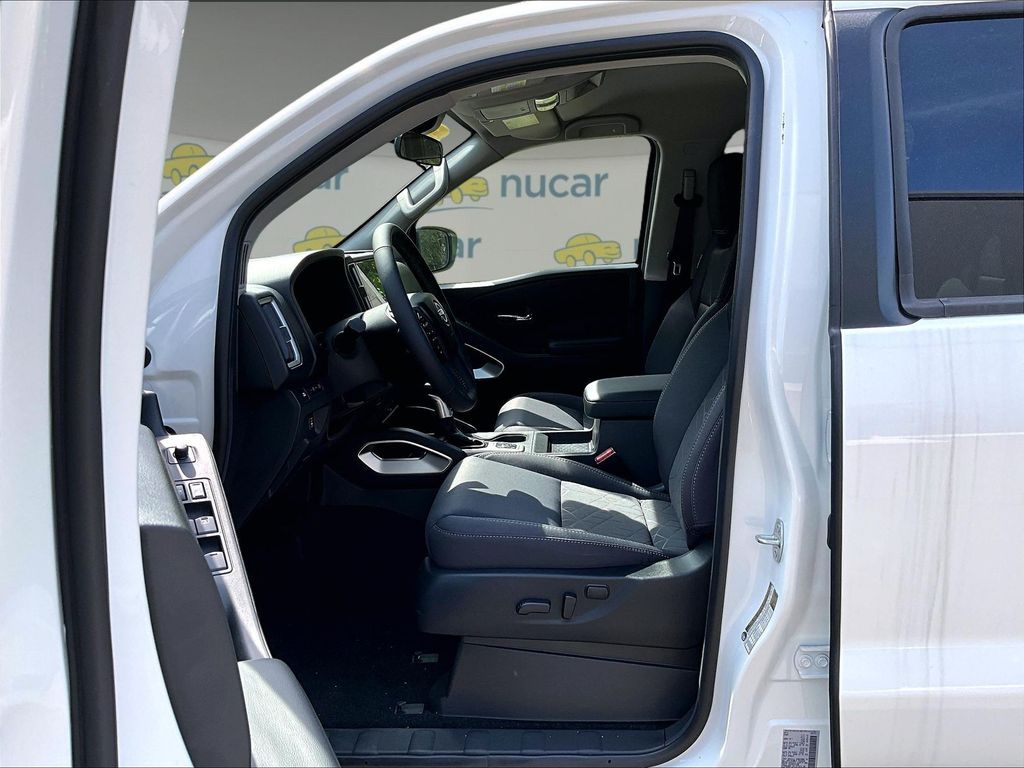 2026 Nissan Frontier — photo 9