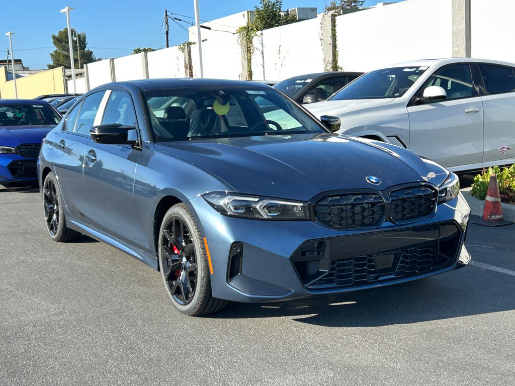 Thumbnail: 2026 BMW 3 Series - 2