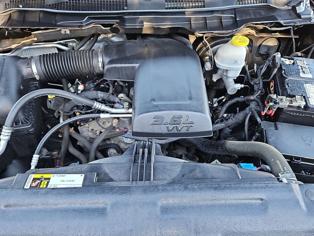 Thumbnail: 2019 RAM 1500 Classic - 25