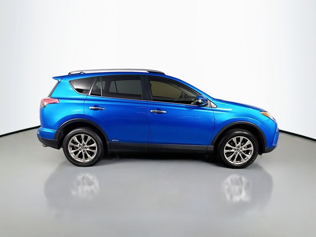 Thumbnail: 2018 Toyota RAV4 - 4