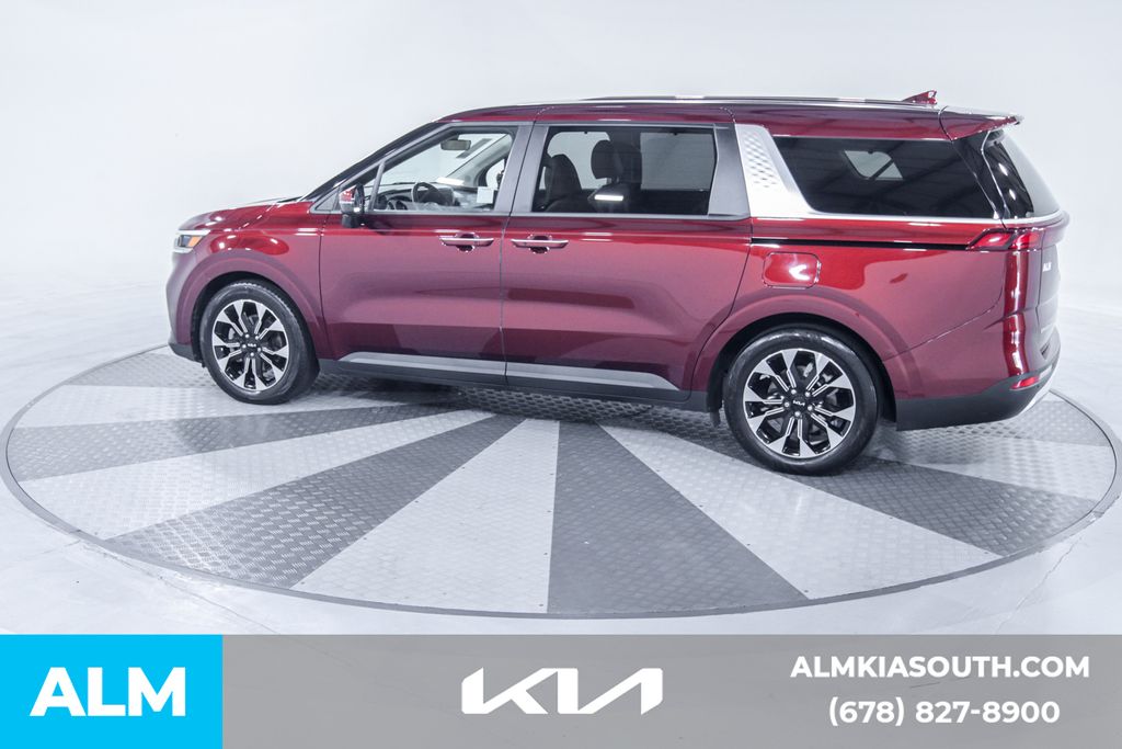 2024 Kia Carnival EX photo 5