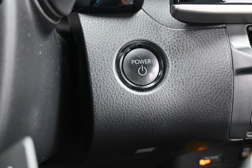 Used 2025 Heavy Metal Toyota SE image 28
