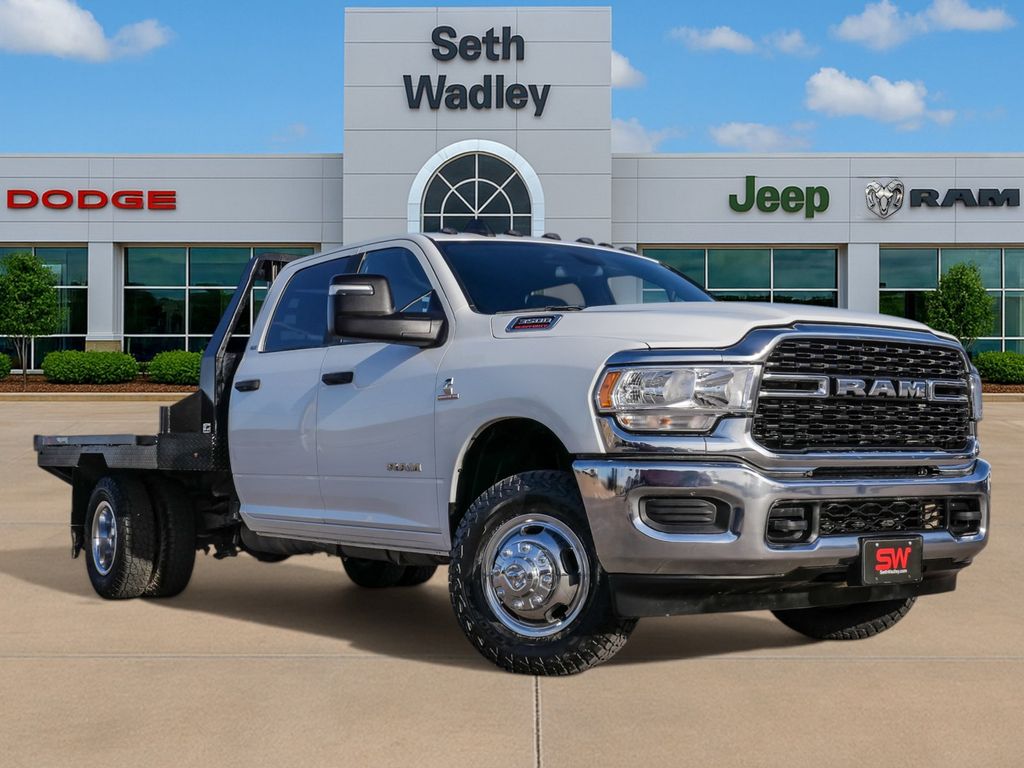 2024 RAM 3500 Chassis SLT Crew Cab LB DRW 4WD