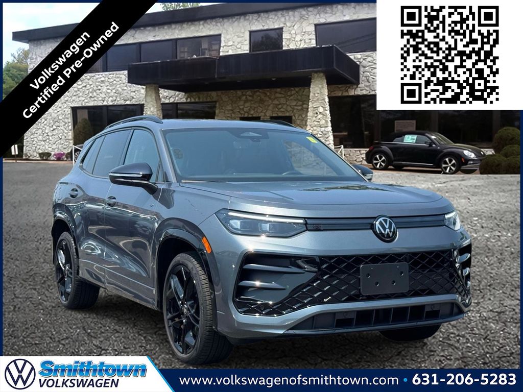Platinum Gray Metallic 2026 Volkswagen Tiguan SUV / Crossover All-Wheel Drive 8-Speed Automatic