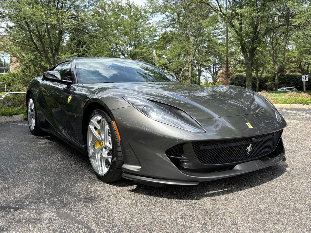 /2019 Ferrari 812-Superfast