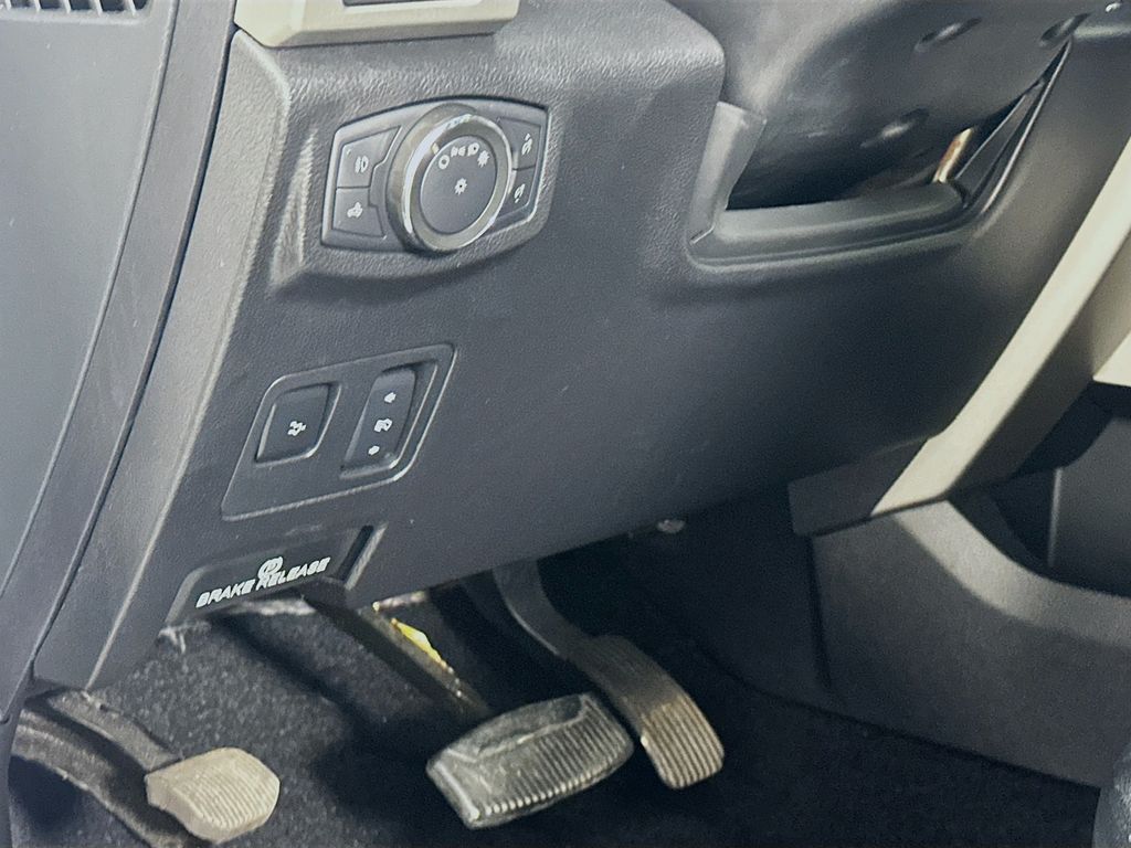 Thumbnail: 2019 Ford Econoline - 10