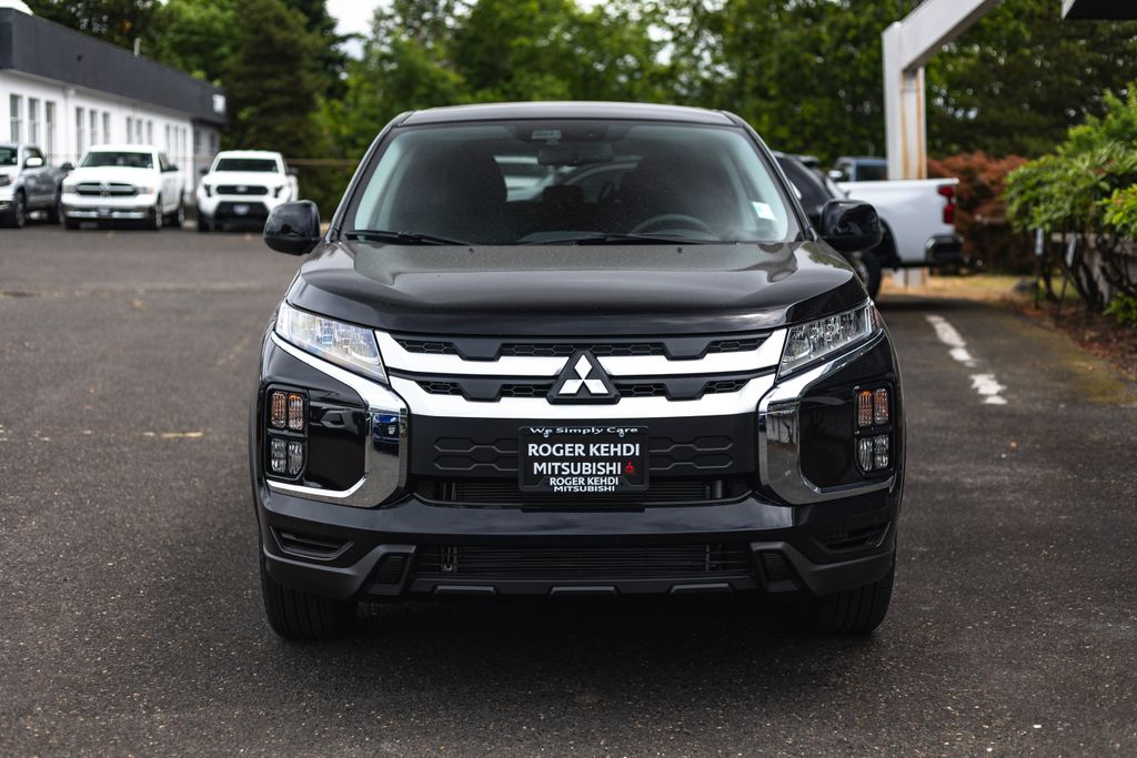 2026 Mitsubishi Outlander Sport 2.0 ES thumbnail 5