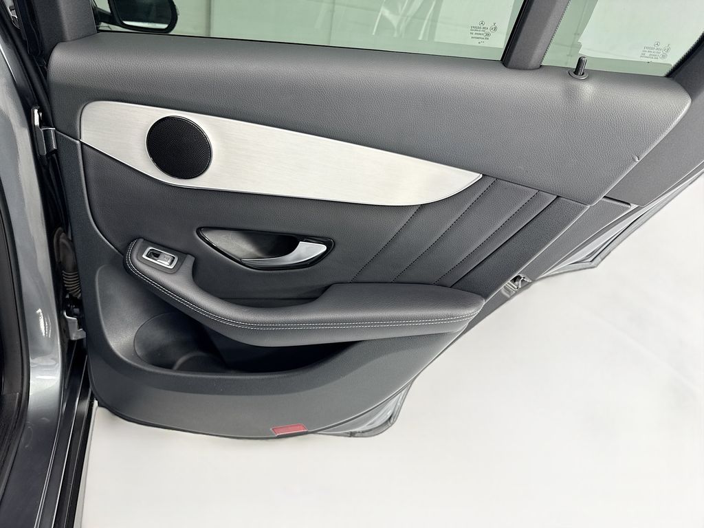 Thumbnail: 2019 Mercedes-Benz GLC - 25