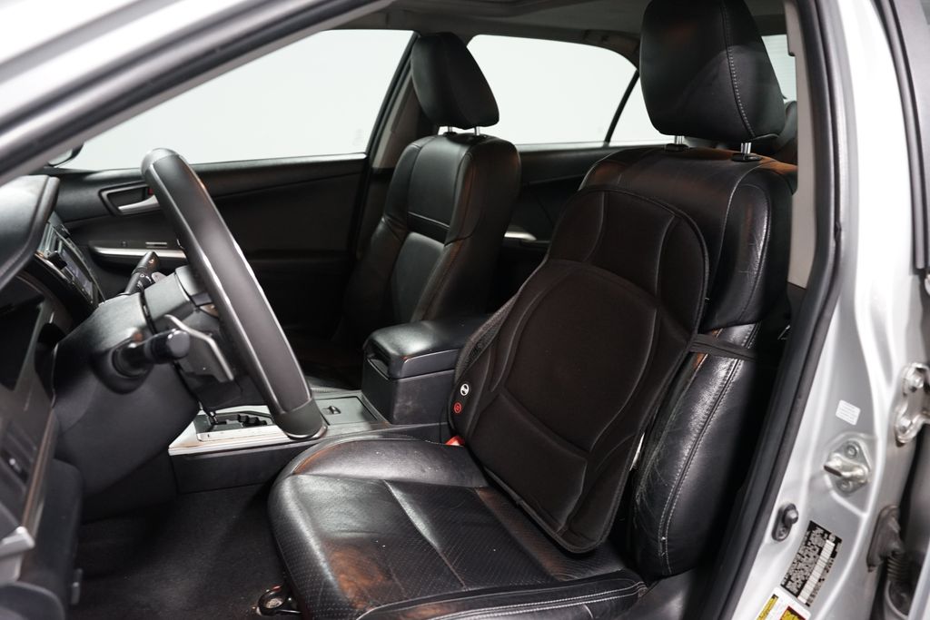 Thumbnail: 2013 Toyota Camry - 6