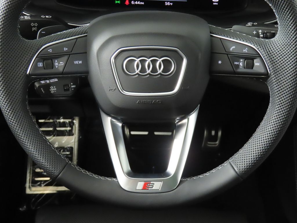 Thumbnail: 2026 Audi SQ7 - 12