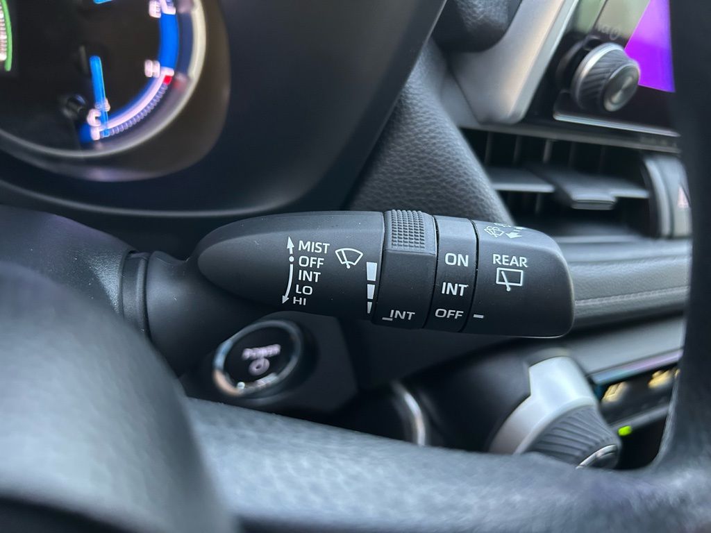 Thumbnail: 2025 Toyota RAV4 - 20