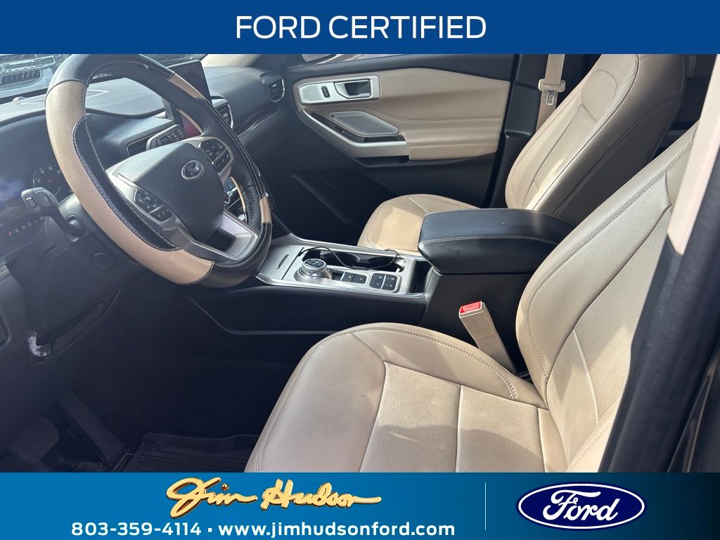 2024 Ford Explorer Limited RWD's photo