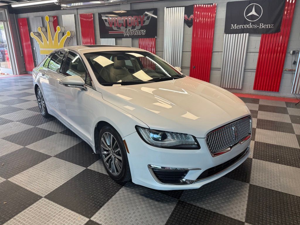 White Platinum Clearcoat Metallic 2017 Lincoln MKZ Sedan All-Wheel Drive 6-Speed Automatic