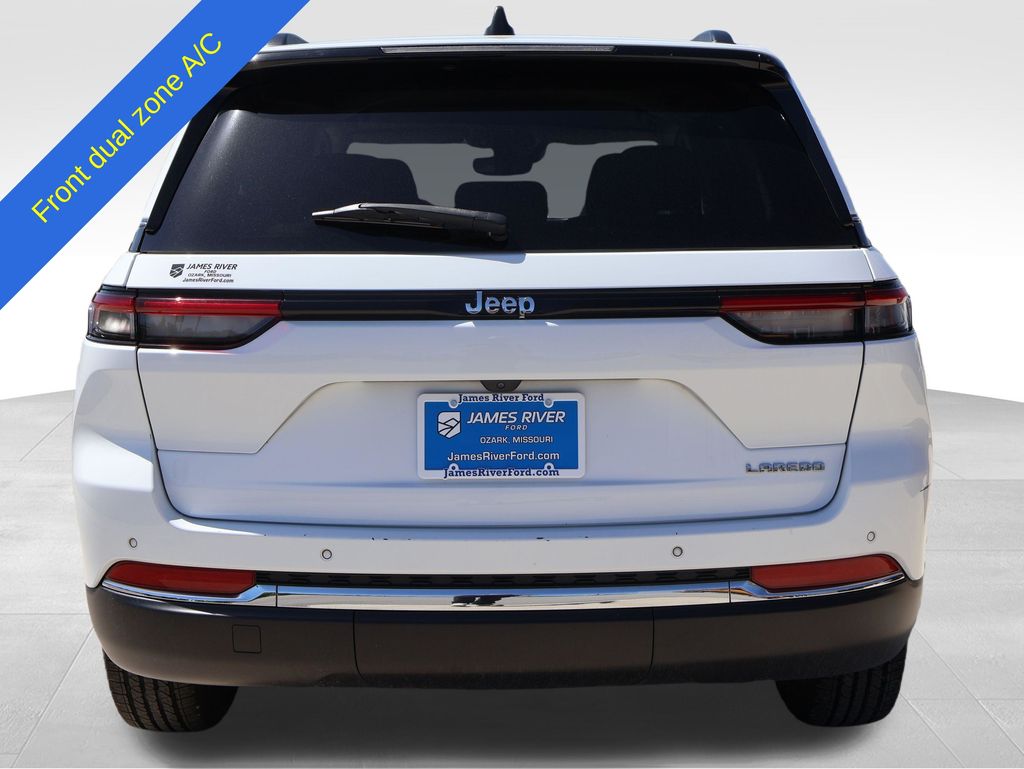 View vehicle photo 4