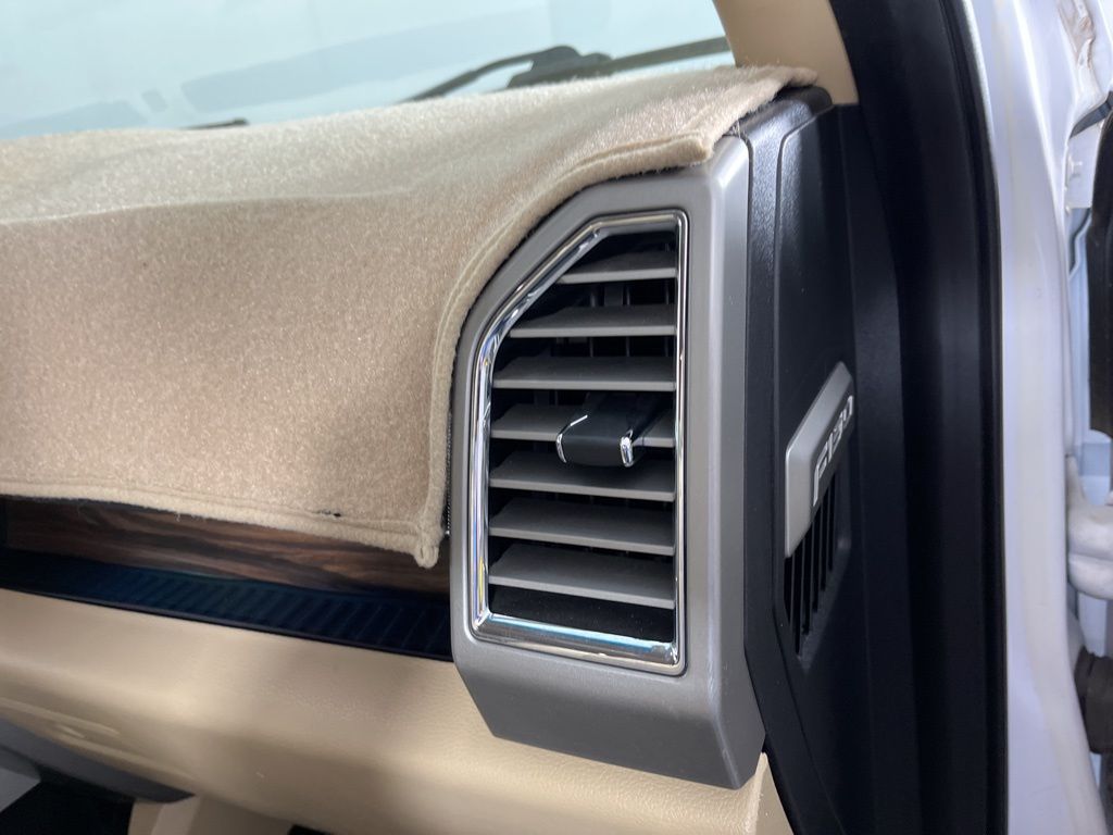 Thumbnail: 2015 Ford F-150 - 20