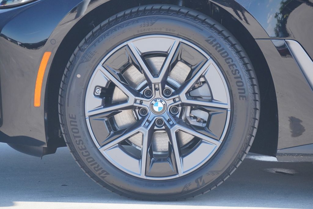 Thumbnail: 2026 BMW i4 - 5